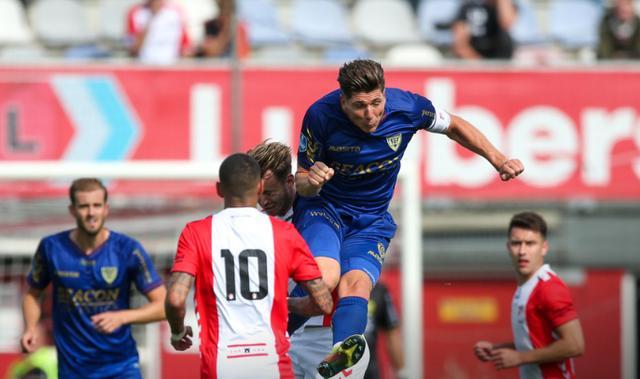 并耐心倾听 并耐心倾听