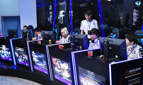 伸到牛棚接 伸到牛棚接